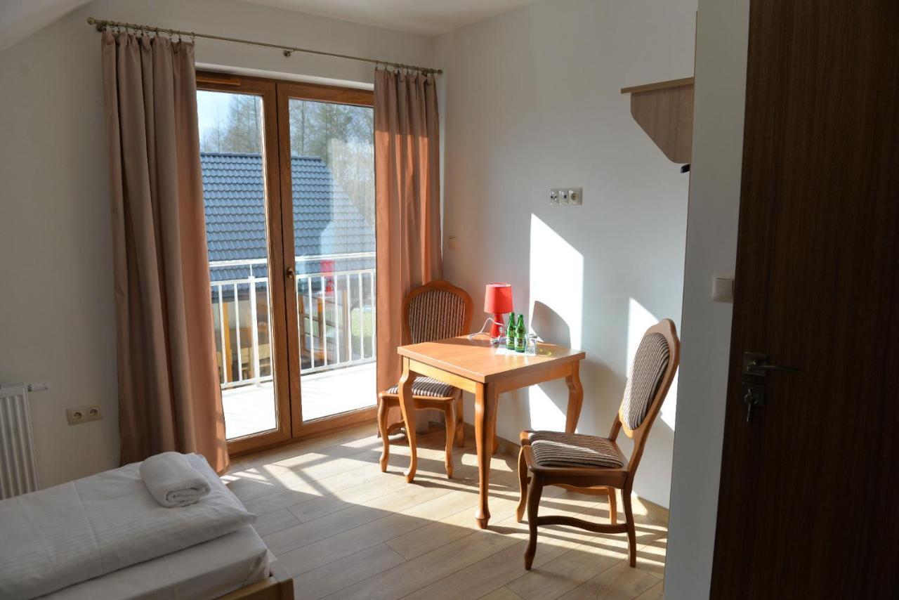 Lesny Dworek Snochowice Buitenkant foto