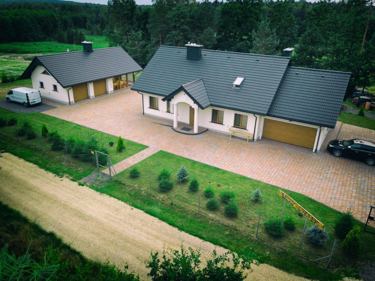 Lesny Dworek Snochowice Buitenkant foto